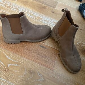 Brown Ankle Chelsea Boots with Chunky Sole